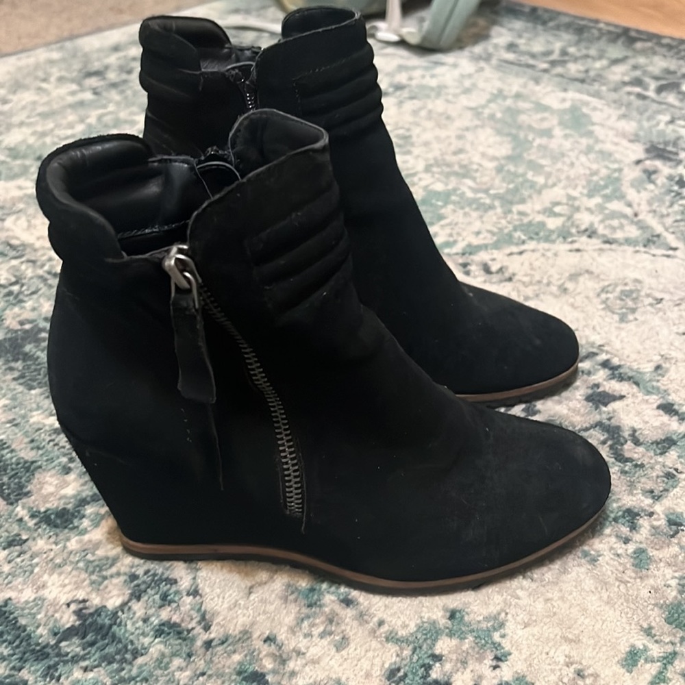 Black Wedged suede Booties